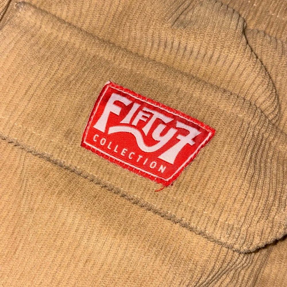 Jacks Surfboards Fifty7 Collection Tan Corduroy Shorts XL 30x3.5' Inseam Fits L